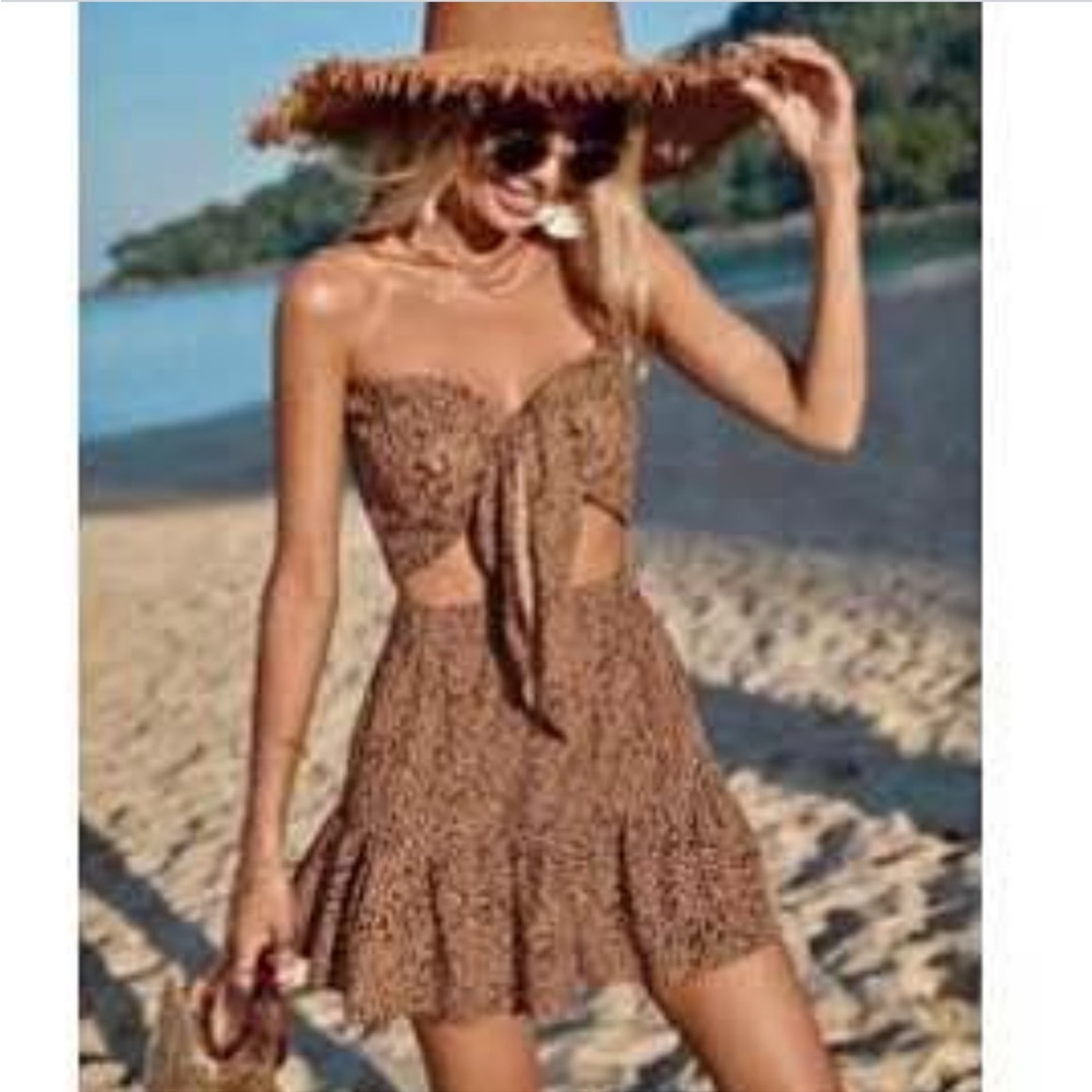 Chic Brown Floral Mini Skirt